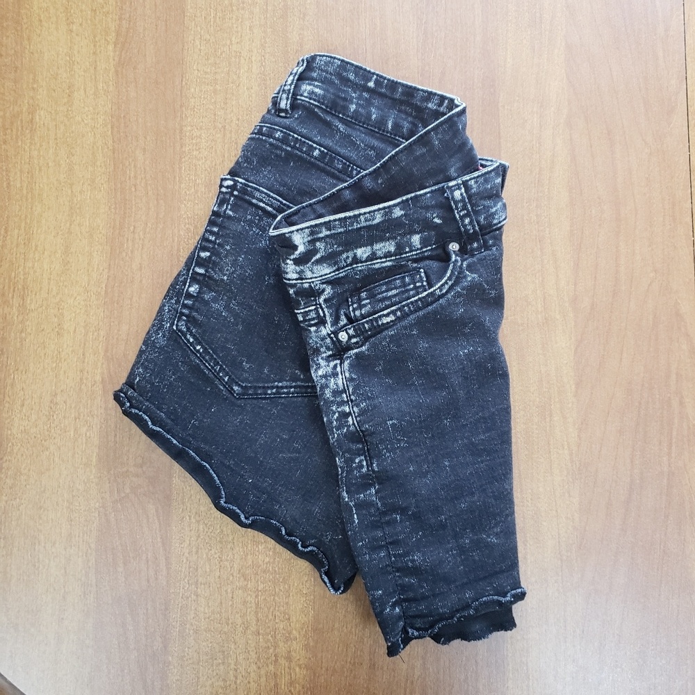Divided by H&M Light Acid Wash Denim Style Shorts